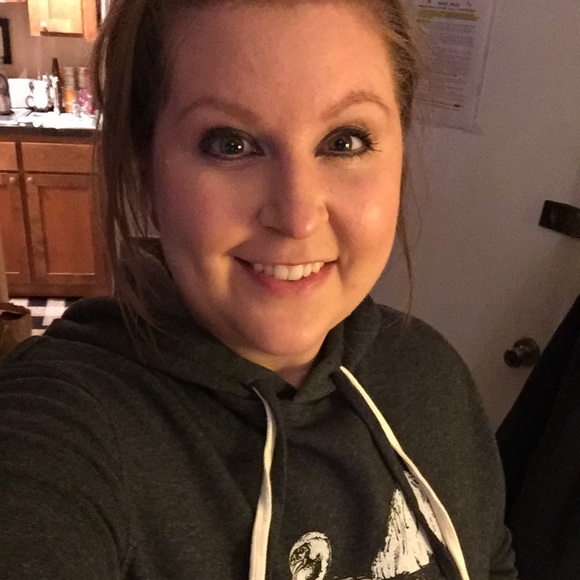 Meet your Posher, Emma - Picture 1 of 1